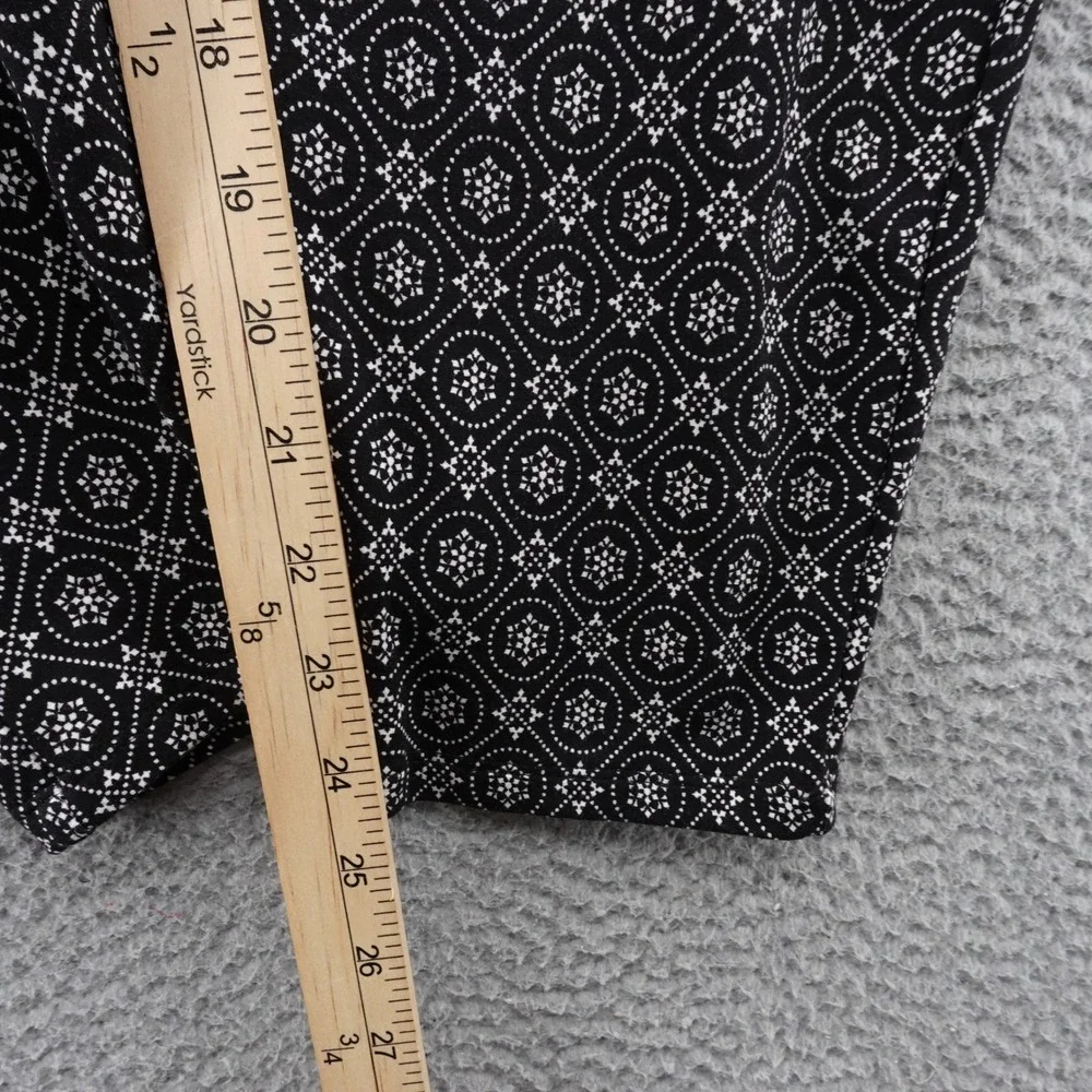 Chicos Geometric Print Ponte Knit‎ Leggings Size 4 US 20 Black White Womens